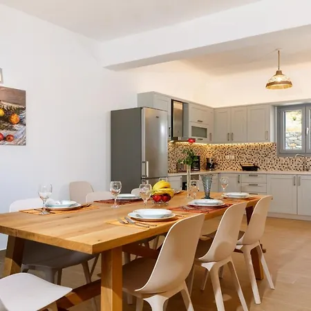 Villa Jessy 150m² With Full Privacy Parikia (Paros)