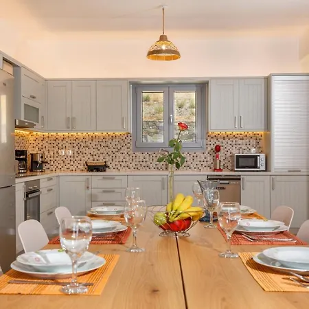 Jessy 150m² With Full Privacy Villa Parikia (Paros)