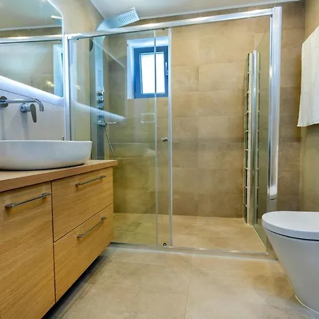 Jessy 150m² With Full Privacy *